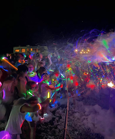 August 16 - 18: FOAM & GLOW PARTY